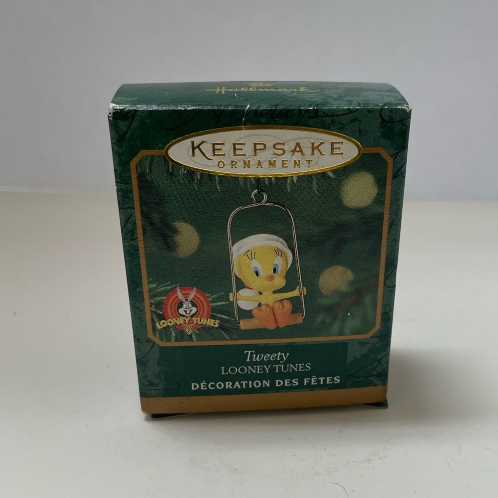 Hallmark Ornament, Tweety Looney Tunes, mini new in box.